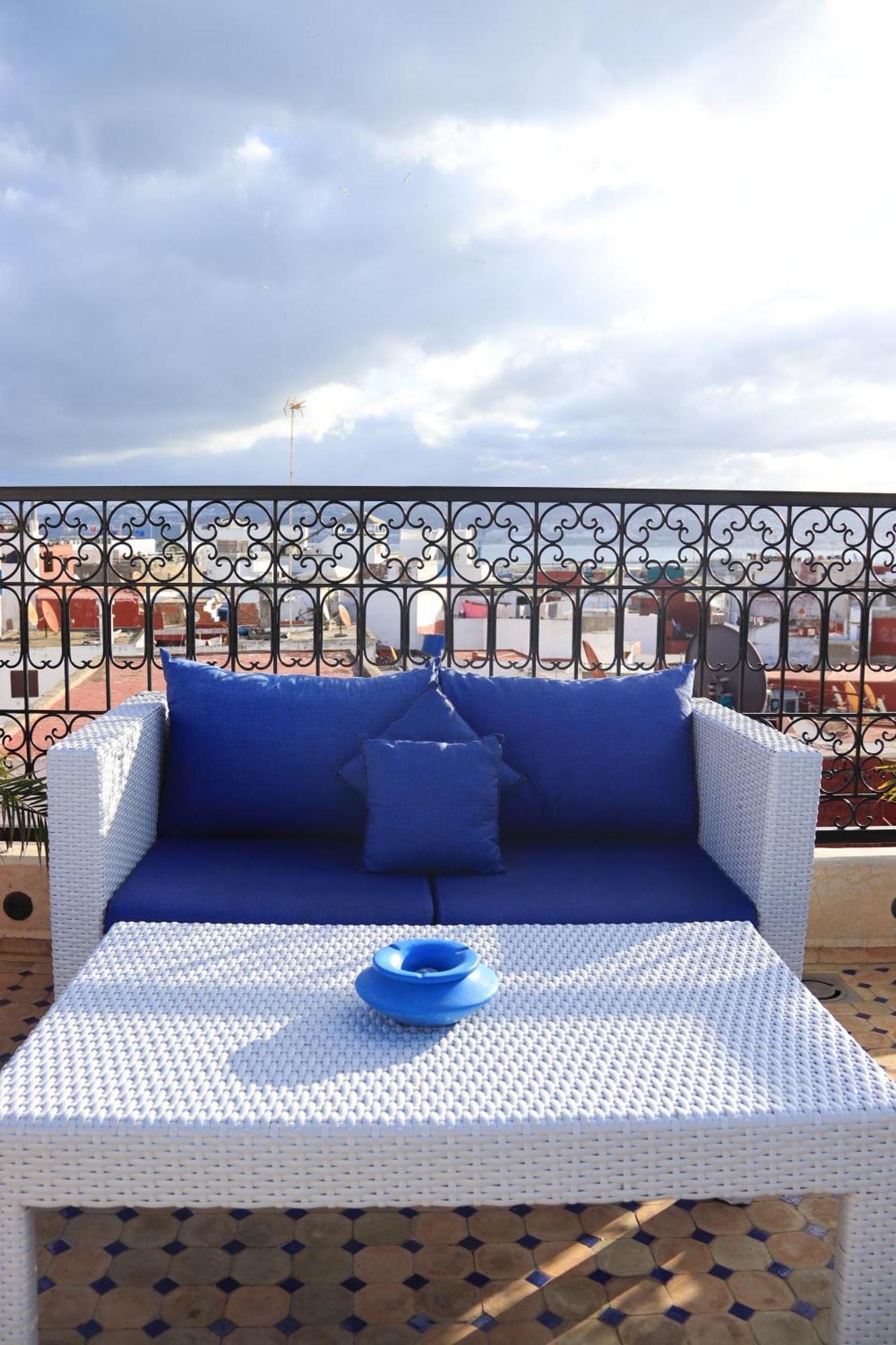 Riad Zhor Tanger - Medina Екстериор снимка